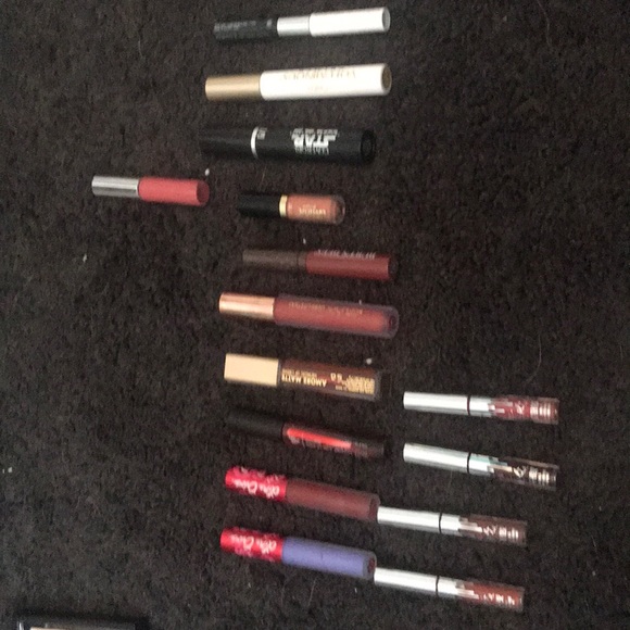 MAKEUP BUNDLE ❤️❤️ - Picture 8 of 8